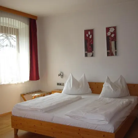 Ebner Guest house *